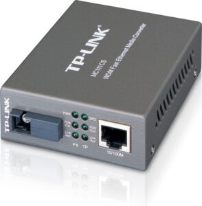 MEDIA CONVERTOR TP-LINK RJ45 10/100M la fibra SC single-mode 100M, Full-duplex, Tx:1550nm, Rx:1310nm, pana la 20Km, montabil in sasiu „MC111CS”